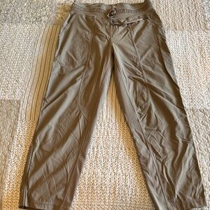 Women’s Dance Studio cropped joggers